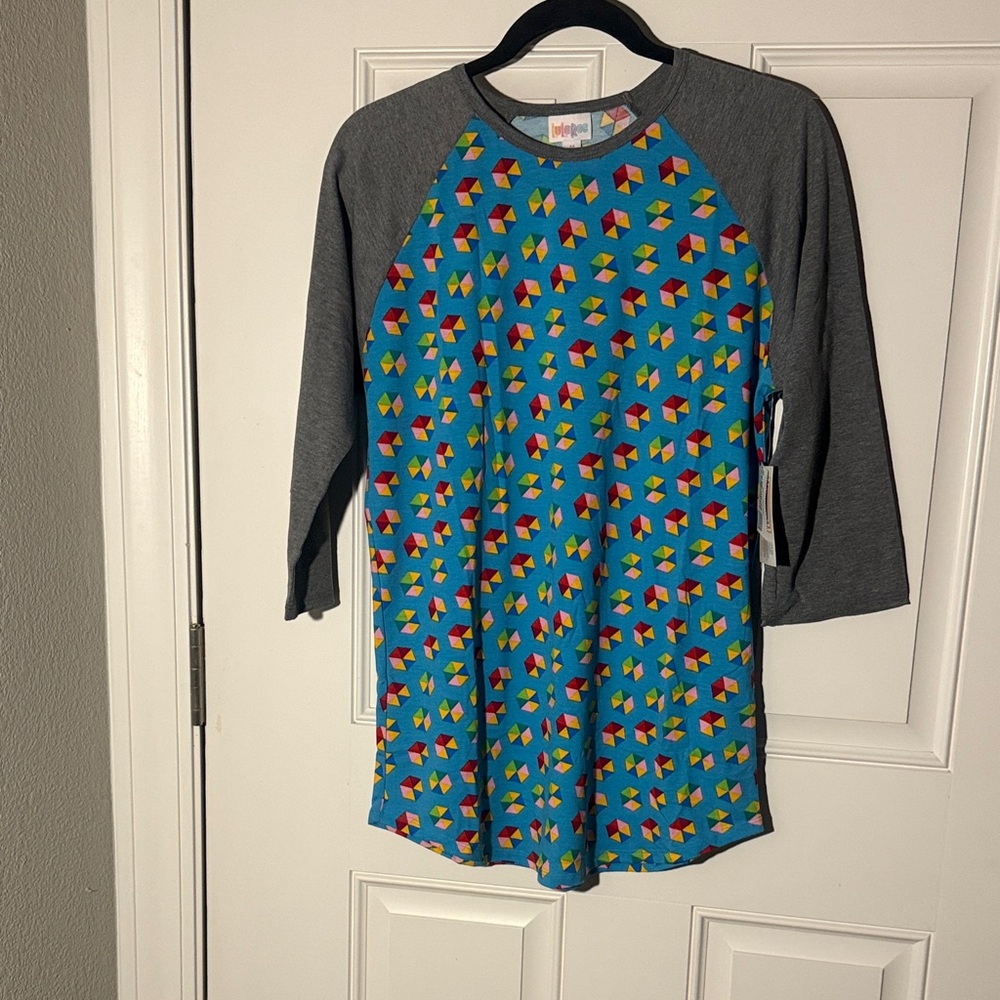 2 for $10 LuLaRoe Teal Geometric Raglan Top with Gray Sleeves